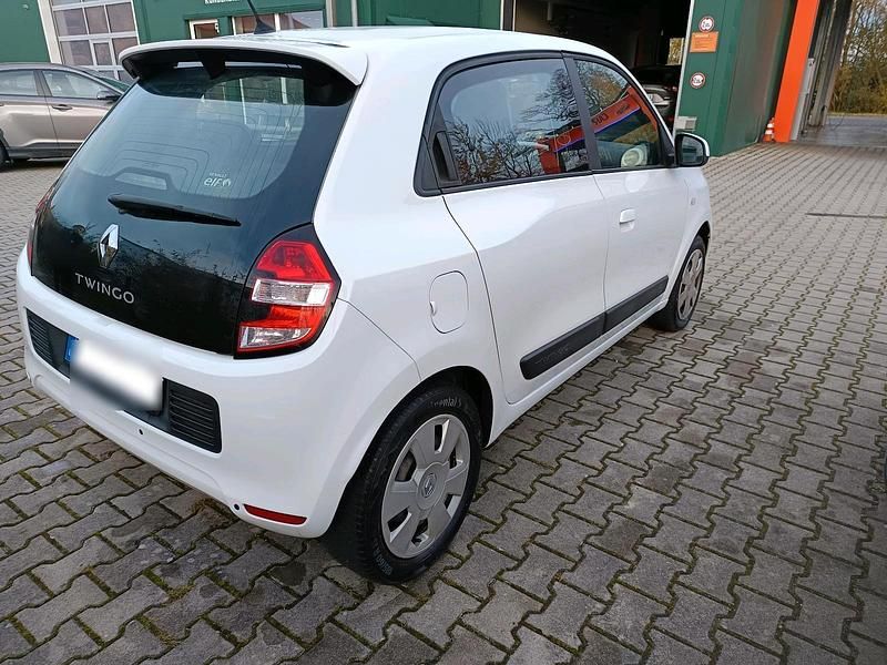 Gebraucht Renault Twingo 68 PS (50 kW) 2016 Weiß Kleinwagen
