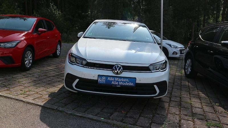 Gebraucht VW Polo Move 95 PS (69 kW) 2023 Pure white Limousine