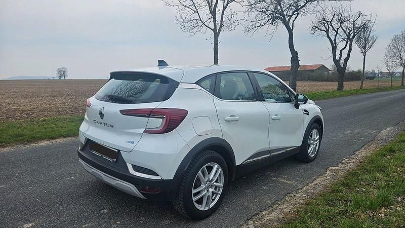 Gebraucht Renault Captur Intens 91 PS (66 kW) 2022 Weiß SUV