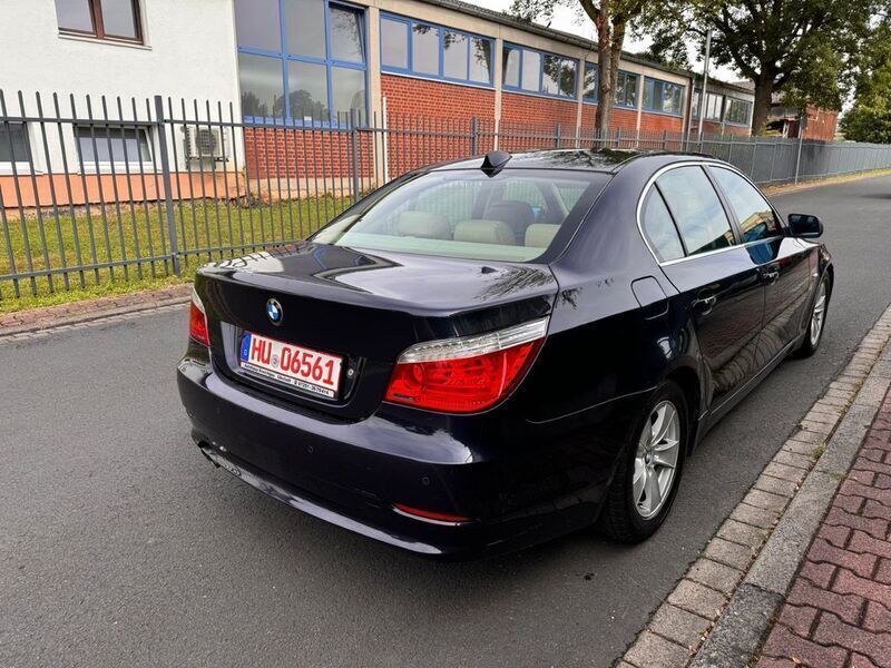 Gebraucht BMW 525 Performance 197 PS (144 kW) 2008 Blau Limousine