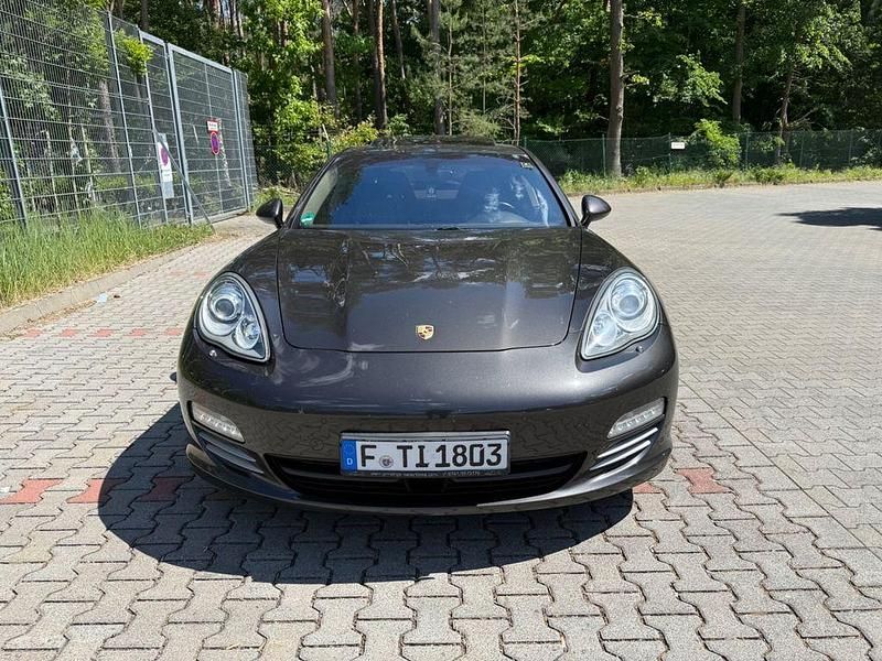 Gebraucht Porsche Panamera 4S 400 PS (294 kW) 2011 Braun Limousine