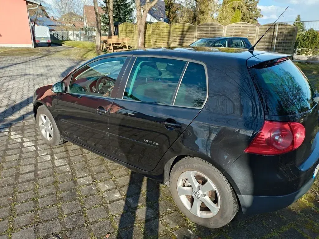 Gebraucht VW Golf VI United 80 PS (58 kW) 2008 Schwarz Kleinwagen