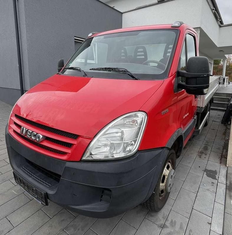 Gebraucht Iveco Daily 145 PS (106 kW) 2006 Rot Van