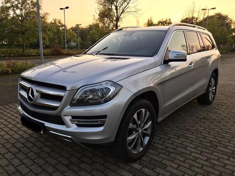 Silber Gebraucht 2013 Mercedes GL350 SUV | 15.999 € (Guter Preis) - Bild 1/4