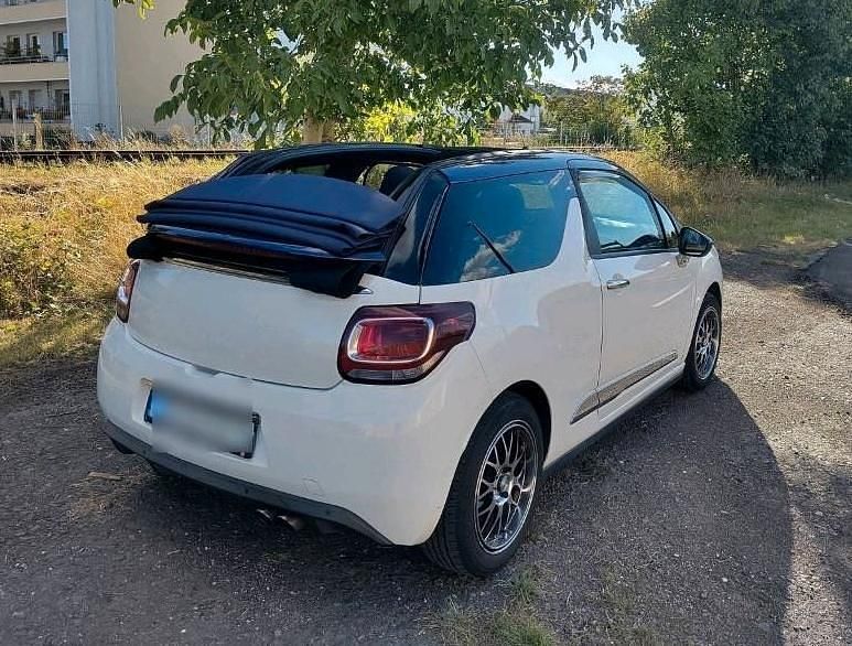 Weiß Gebraucht 2013 Citroën DS3 Cabriolet Cabrio | 8.333 € - Bild 1/4