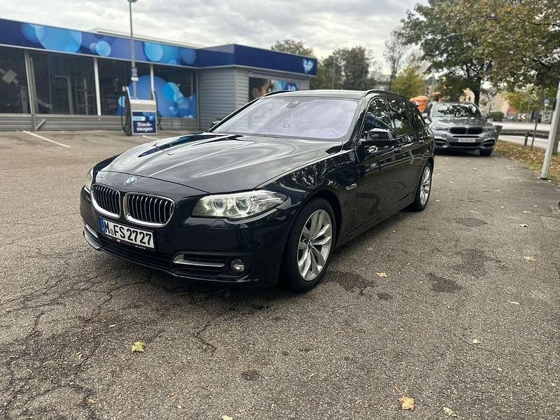 Schwarz Gebraucht 2016 BMW 520 Sport Line Kombi | 13.900 € (Fairer Preis) - Bild 1/4