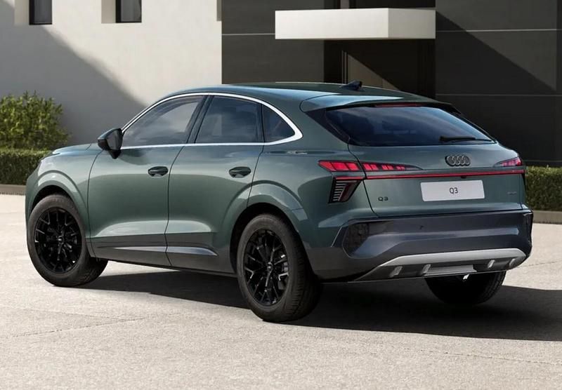 Neu Audi Q3 Sportback Ambiente 204 PS (150 kW) 2026 Salbeigrün metallic SUV