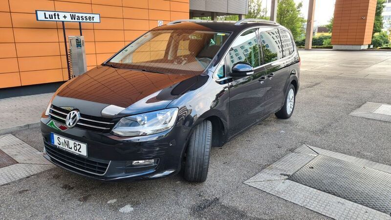 Schwarz Gebraucht 2013 VW Sharan Van / Kleinbus | 16.900 € (Etwas zu teuer) - Bild 1/4