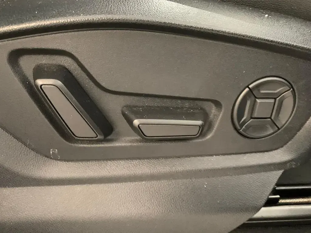 Gebraucht Audi Q8 S-Line 286 PS (210 kW) 2023 Navarrablau metallic SUV