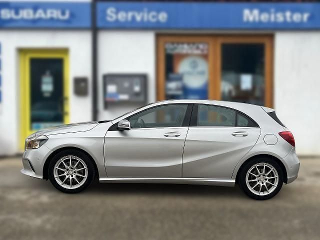 Gebraucht Mercedes A180 Urban 122 PS (89 kW) 2016 Silber Limousine