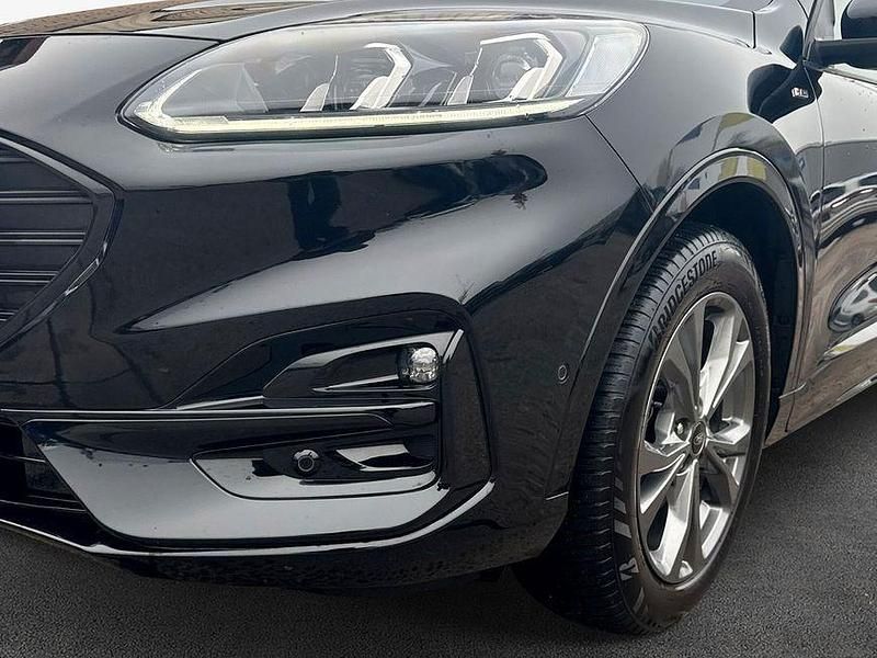 Gebraucht Ford Kuga ST-Line 120 PS (88 kW) 2023 Agate black metallic SUV