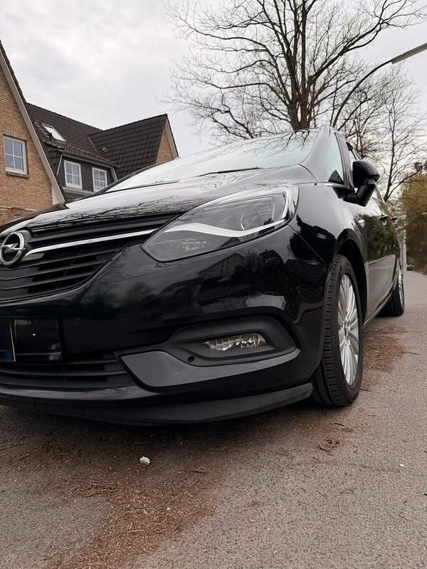 Gebraucht Opel Zafira 2018 Schwarz Van / Kleinbus