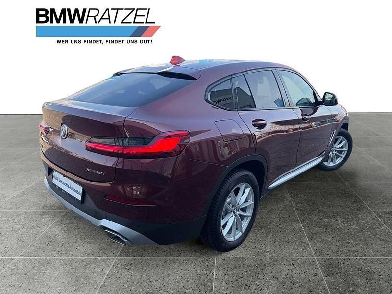 Gebraucht BMW X4 Performance 184 PS (135 kW) 2021 Rot SUV