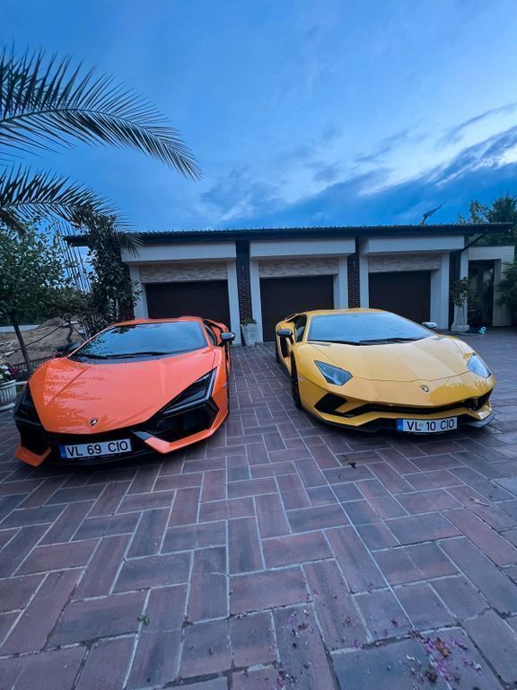 Gelb Gebraucht 2017 Lamborghini Aventador | 345.000 € - Bild 1/4