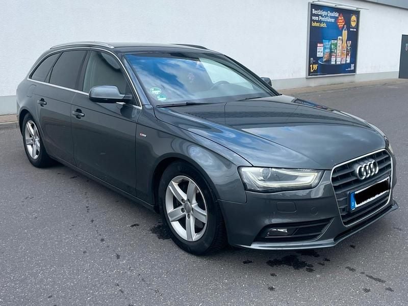Gebraucht Audi A4 S-Line 143 PS (105 kW) 2012 Grau Kombi