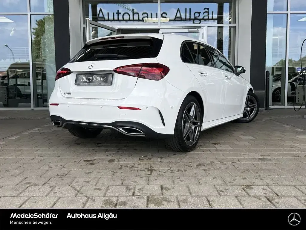 Gebraucht Mercedes A180 Advanced Plus 136 PS (100 kW) 2025 Weiß Limousine