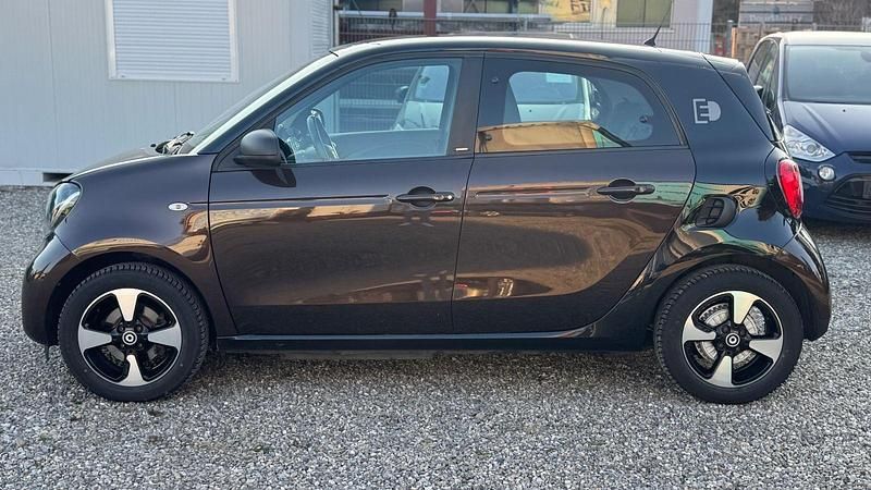 Gebraucht Smart ForFour Electric Drive 60 kW (82 PS) 2018 Braun Kleinwagen