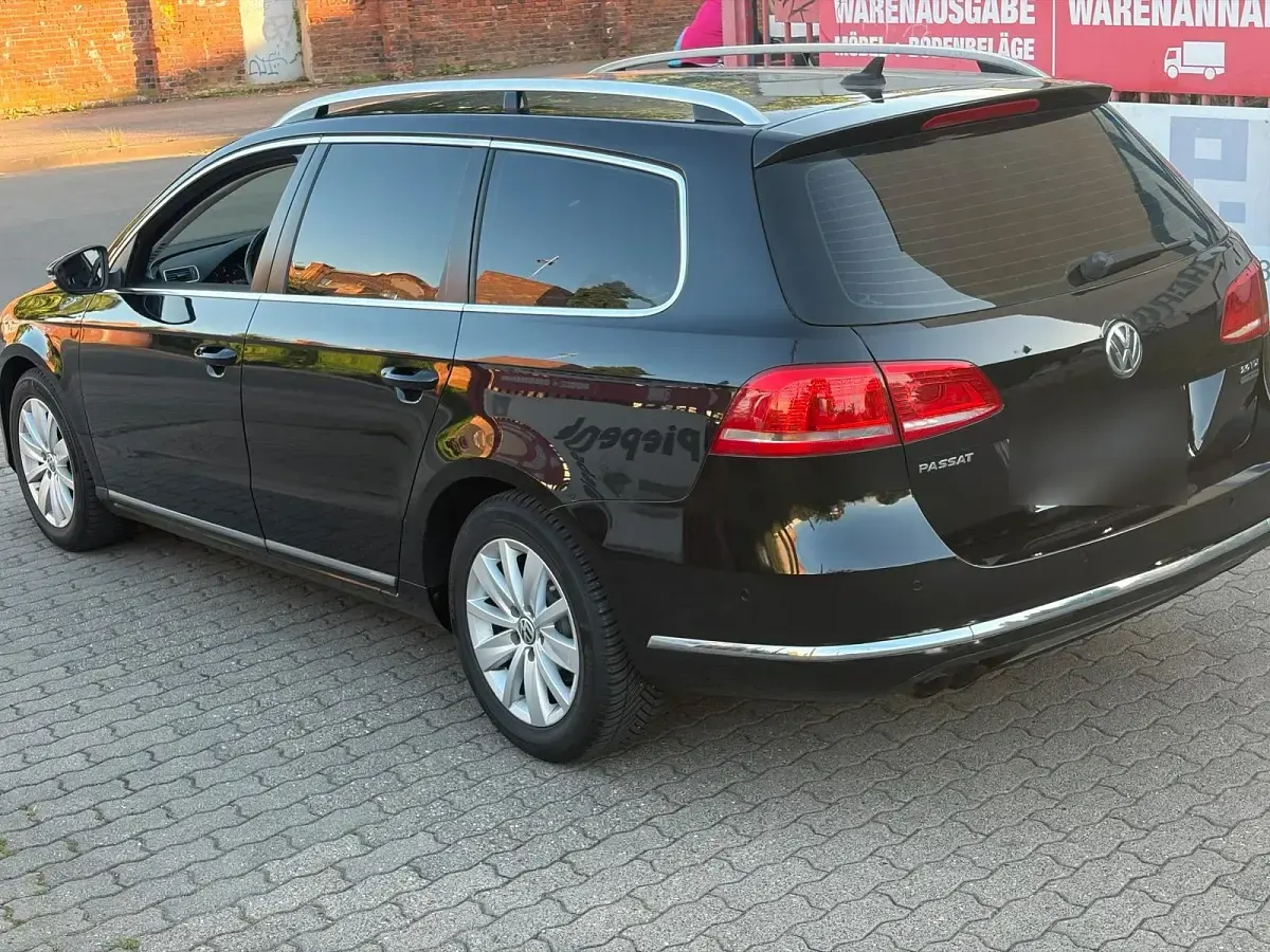 Gebraucht VW Passat 140 PS (102 kW) 2012 Schwarz Kombi