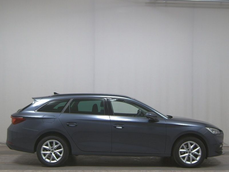 Grau Gebraucht 2022 Seat Leon Style Kombi | 12.950 € (Superpreis) - Bild 1/4