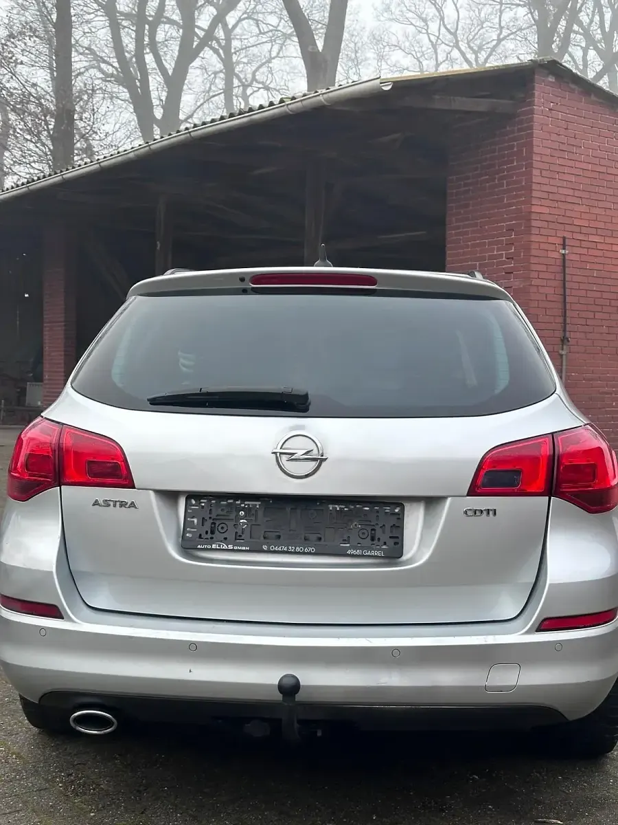 Gebraucht Opel Astra 170 PS (125 kW) 2012 Silber Kombi