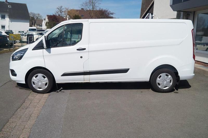 Gebraucht Ford Transit Custom 131 PS (96 kW) 2022 Weiß Van / Kleinbus