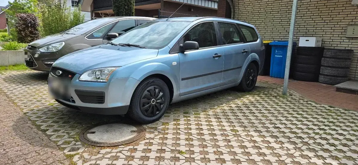 Usata Ford Focus 116 CV (85 kW) 2006 Blu Station wagon