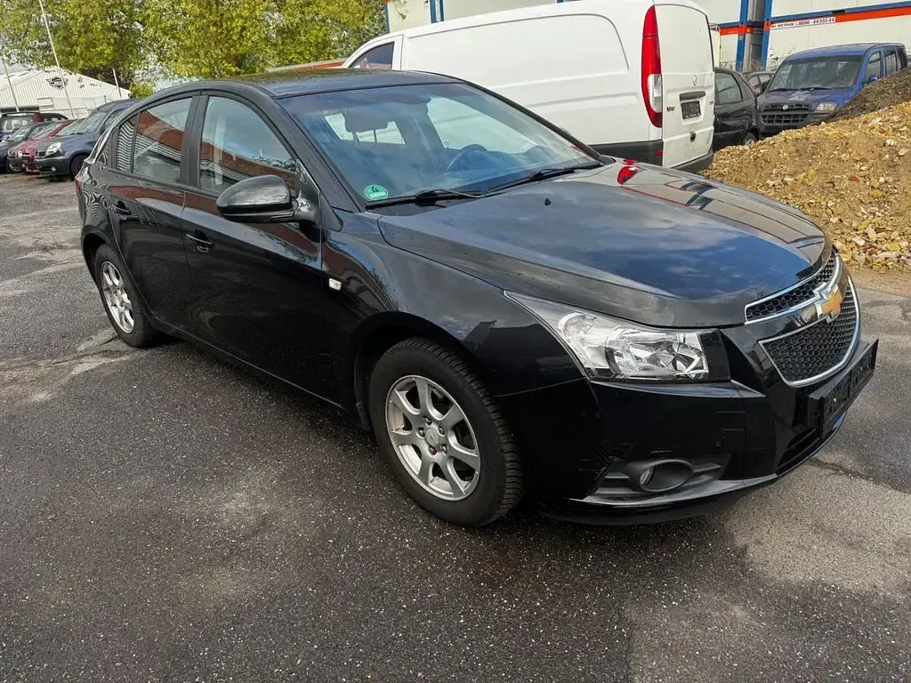 Gebraucht Chevrolet Cruze 163 PS (119 kW) 2012 Schwarz Limousine