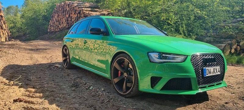 Grün Gebraucht 2015 Audi RS4 Sport Kombi | 54.000 € (Etwas zu teuer) - Bild 1/4