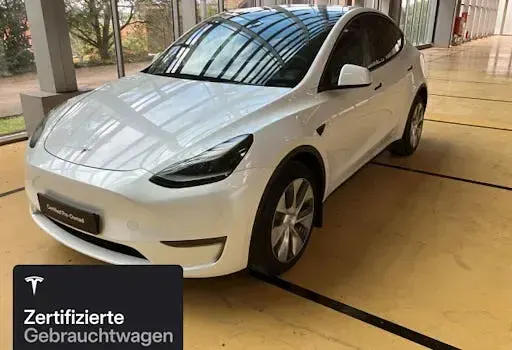 Gebraucht Tesla Model Y 273 kW (372 PS) 2023 Weiß SUV