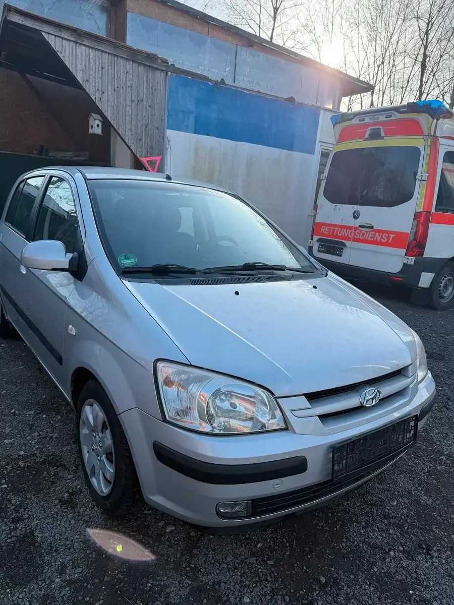 Gebraucht Hyundai Getz 63 PS (46 kW) 2004 Silber Kleinwagen