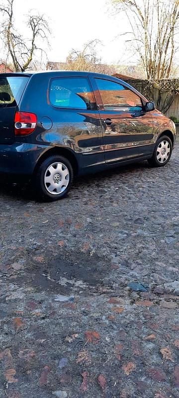 Gebraucht VW Fox 55 PS (40 kW) 2009 Grau Kleinwagen