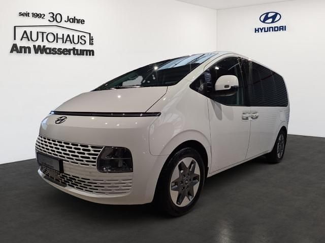 Gebraucht Hyundai Staria Prime 177 PS (130 kW) 2024 Creamy white / sol Van / Kleinbus