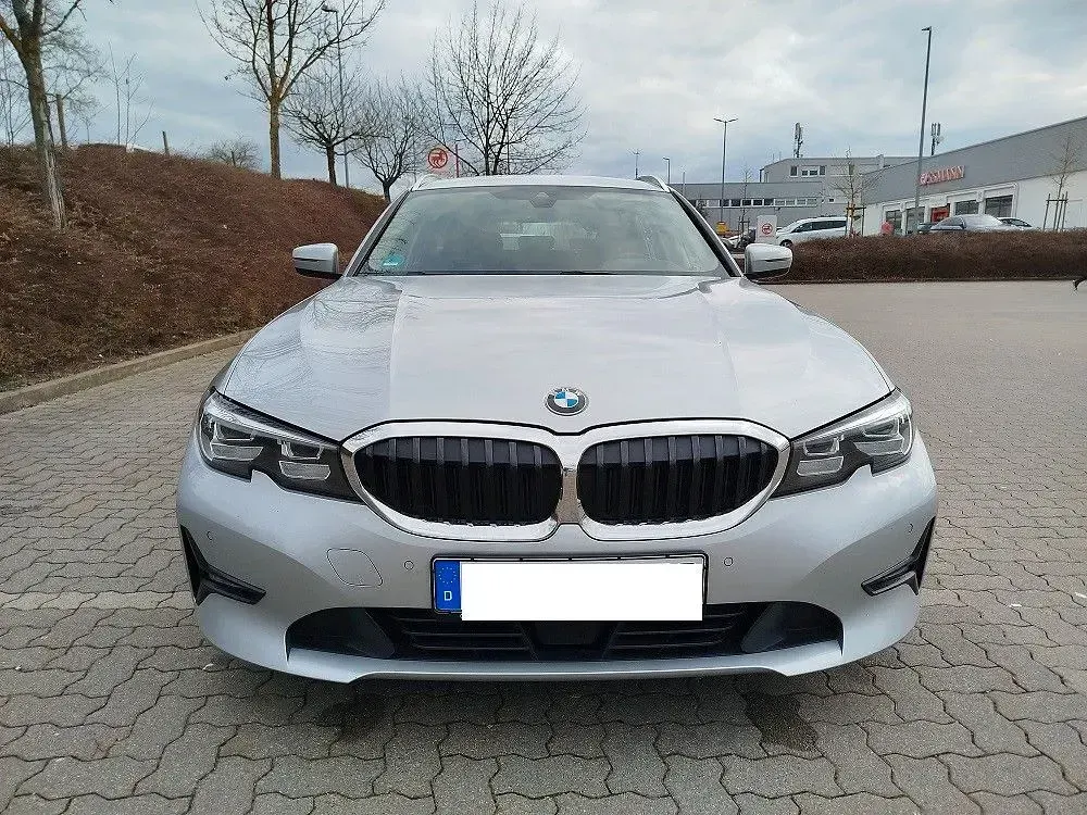 Gebraucht BMW 320 Performance 190 PS (139 kW) 2021 Silber Kombi