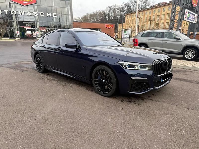 Gebraucht BMW 750 Performance 400 PS (294 kW) 2020 Blau Limousine