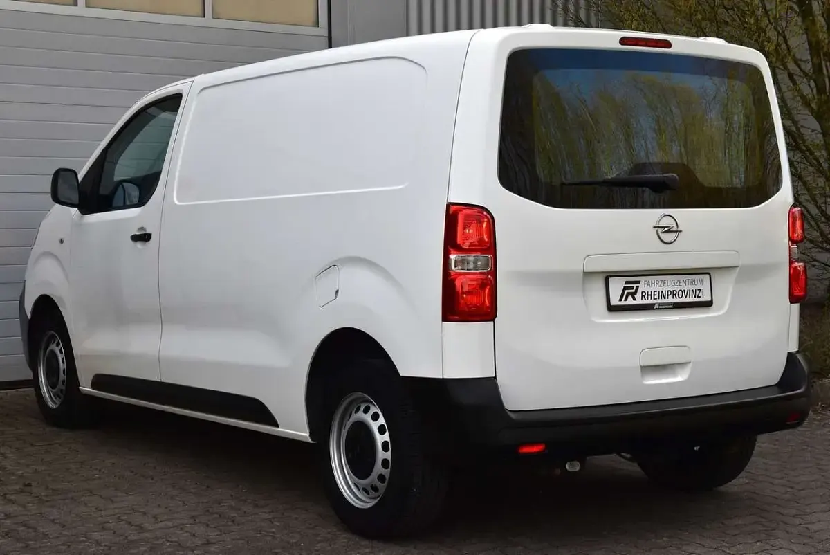 Gebraucht Opel Vivaro-e Combi Edition 122 PS (89 kW) 2020 Jade weiss/arktis weiss Van / Kleinbus
