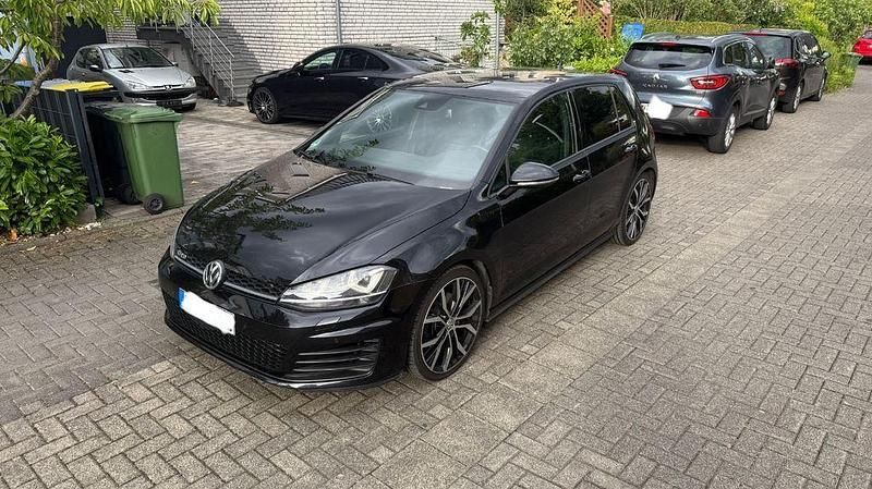 Schwarz Gebraucht 2016 VW Golf VII GTD Limousine | 13.200 € (Guter Preis) - Bild 1/4
