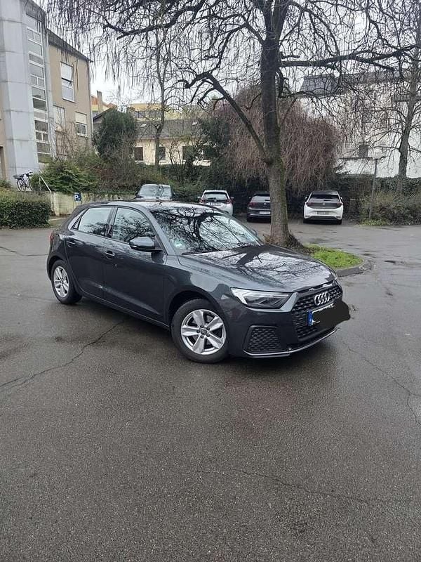 Gebraucht Audi A1 Sportback 116 PS (85 kW) 2019 Grau Kleinwagen