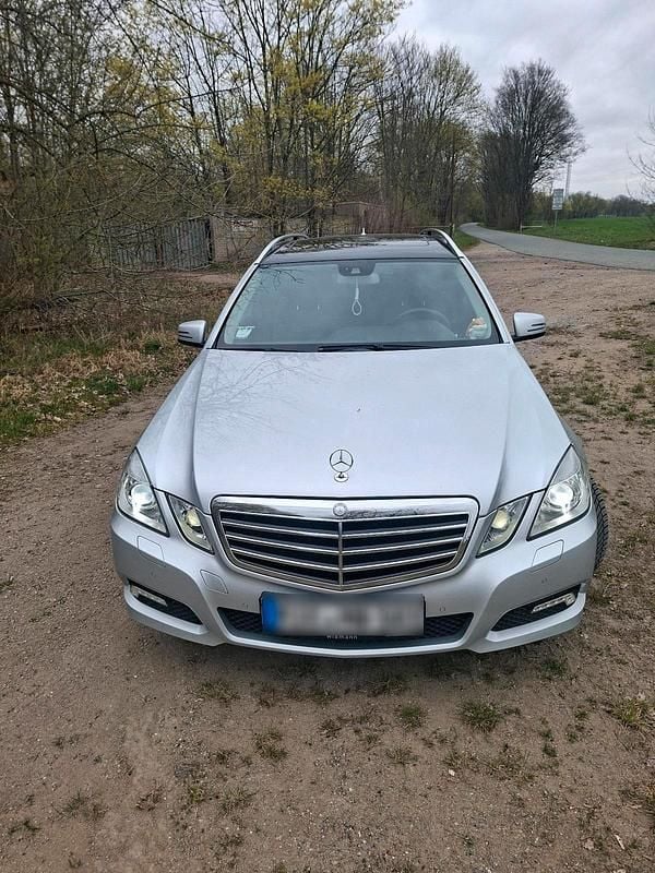 Second-hand Mercedes E250 204 CP (150 kW) 2009 Argintiu Break