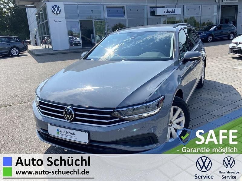 Gebraucht VW Passat 150 PS (110 kW) 2022 Grau Kombi
