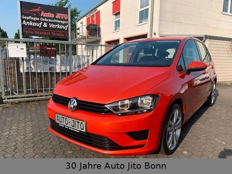 Orange Gebraucht 2015 VW Golf Sportsvan Trendline Van / Kleinbus | 8.999 € (Guter Preis) - Bild 1/4
