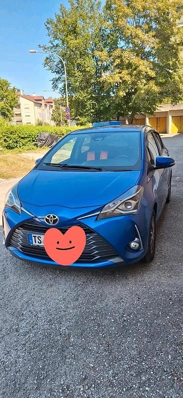 Blau Gebraucht 2018 Toyota Yaris Kleinwagen | 13.200 € (Fairer Preis) - Bild 1/4