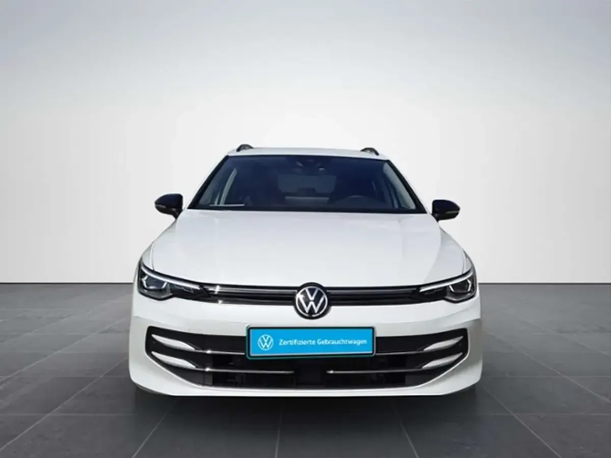 Gebraucht VW Golf VIII Goal 150 PS (110 kW) 2024 Weiß Kombi