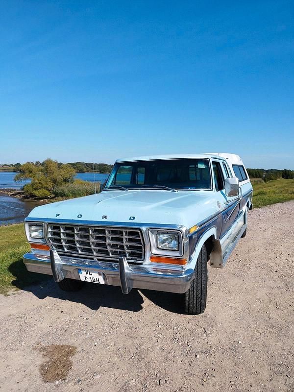 Gebraucht 1978 Ford F250 | 19.850 € - Bild 1/4