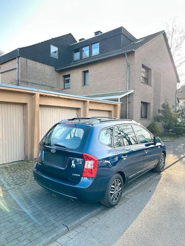 Gebraucht Kia Carens 140 PS (102 kW) 2007 Blau Van / Kleinbus