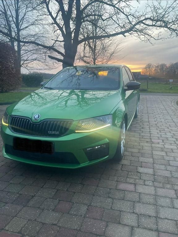 Gebraucht Skoda Octavia RS 184 PS (135 kW) 2015 Grün Kleinwagen