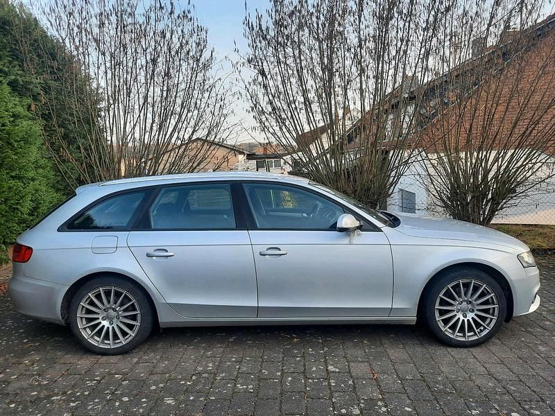 Gebraucht Audi A4 160 PS (117 kW) 2010 Silber Kombi