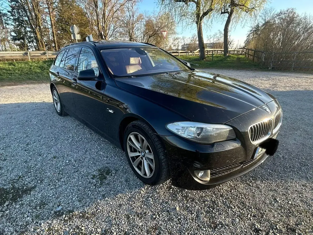 Gebraucht BMW 530 Comfort Edition 245 PS (180 kW) 2010 Schwarz Kombi