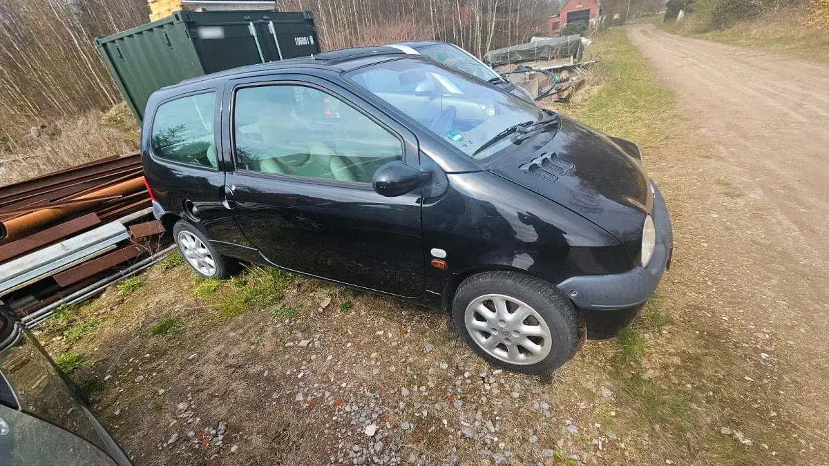 Używany Renault Twingo Initiale 58 KM (42 kW) 2001 Czarny Hatchback