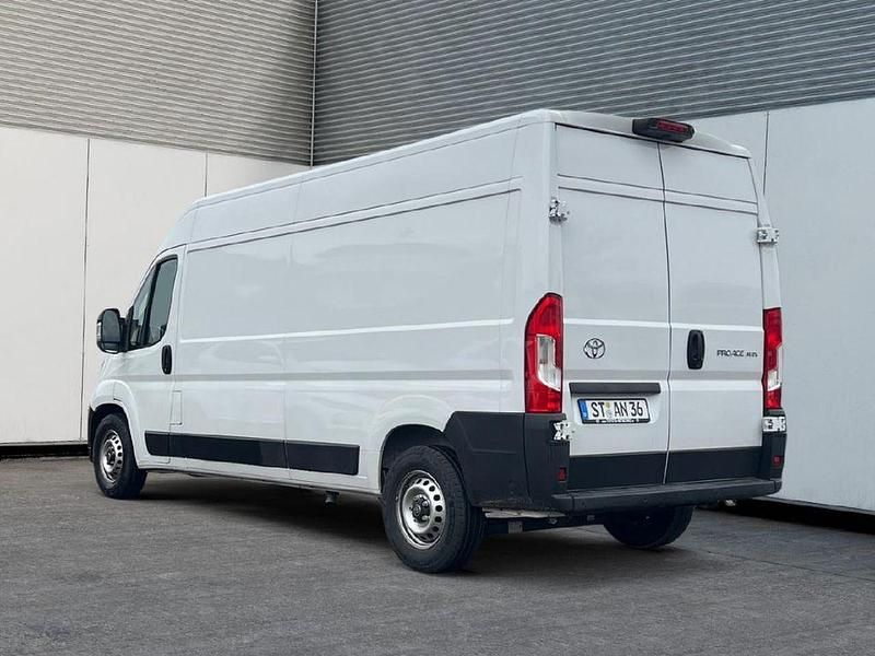 Gebraucht Toyota Proace 140 PS (102 kW) 2025 Weiß Van / Kleinbus