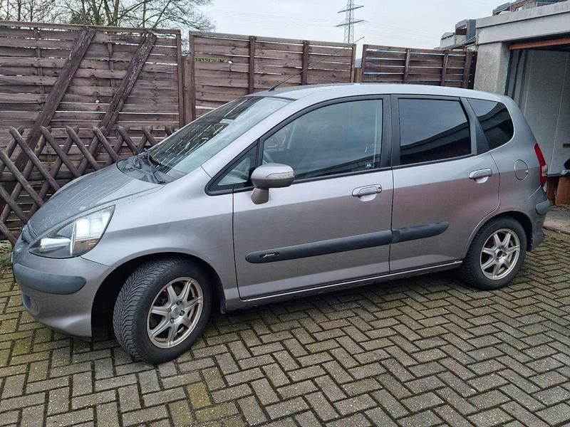 Silber Gebraucht 2007 Honda Jazz LS Kleinwagen | 2.500 € (Fairer Preis) - Bild 1/4